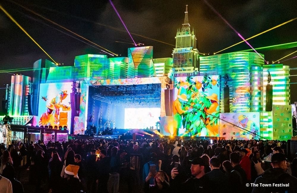 Rock Festivals in Brazil: The Town