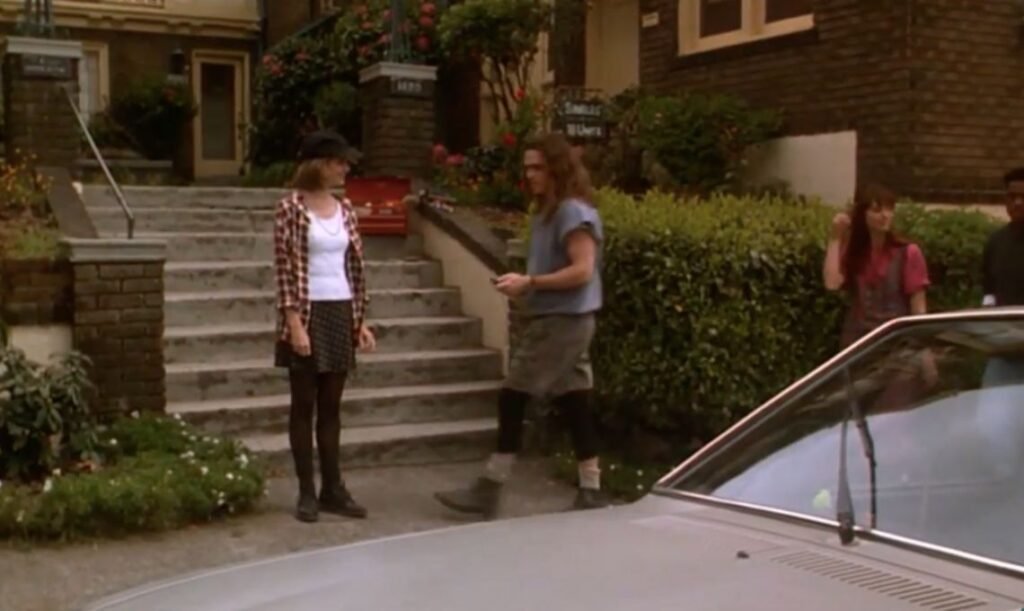 Singles Filming Location: Coryell Court Apartments in Seattle, USA - Travel 2 Concert