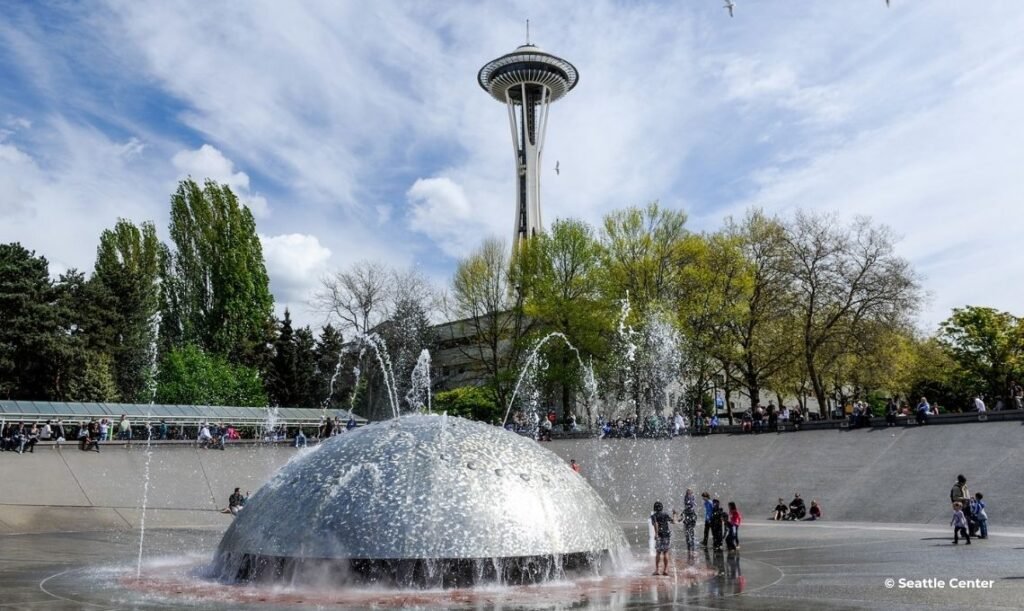 International Fountain in Seattle, USA - Travel 2 Concert
