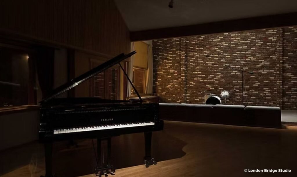 London Bridge Studio in Seattle, USA - Travel 2 Concert