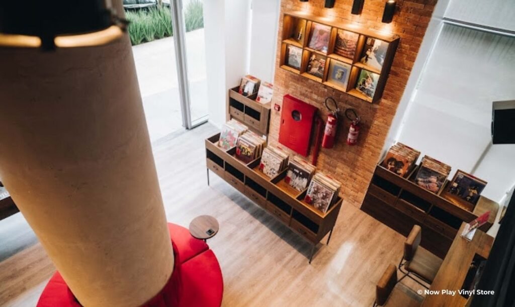 Now Play Vinyl Store - Record Shop in São Paulo, Brazil - Travel 2 Concert
