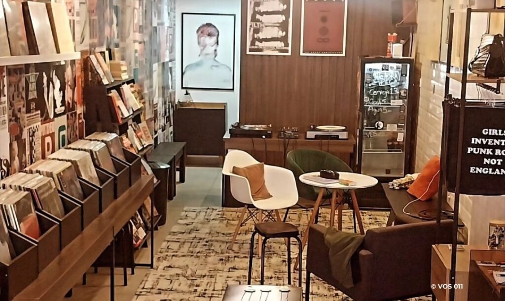 VOS 011 - Record Shop in São Paulo, Brazil - Travel 2 Concert