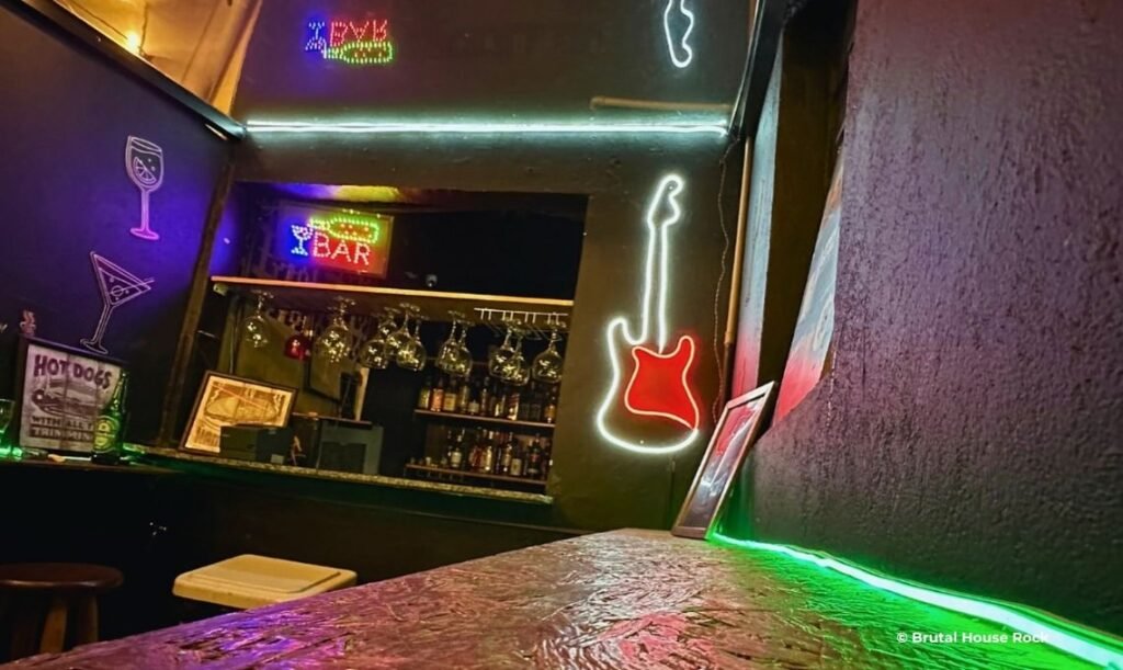 Brutal House Rock - Rock Bar in São Paulo, Brazil - Travel 2 Concert