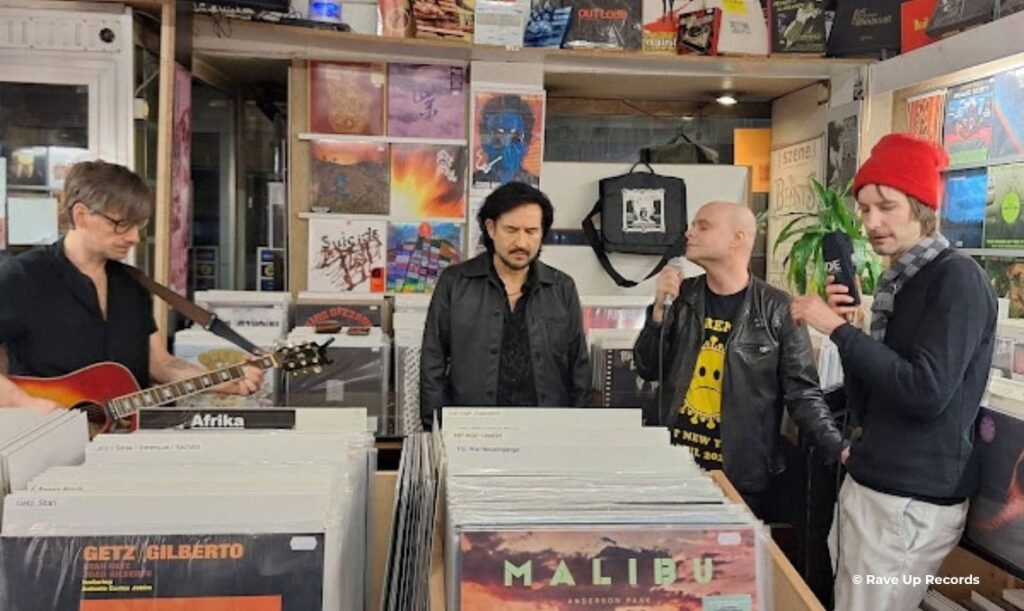 Rave Up Records - Record Shops in Vienna, Austria - Travel 2 Concert